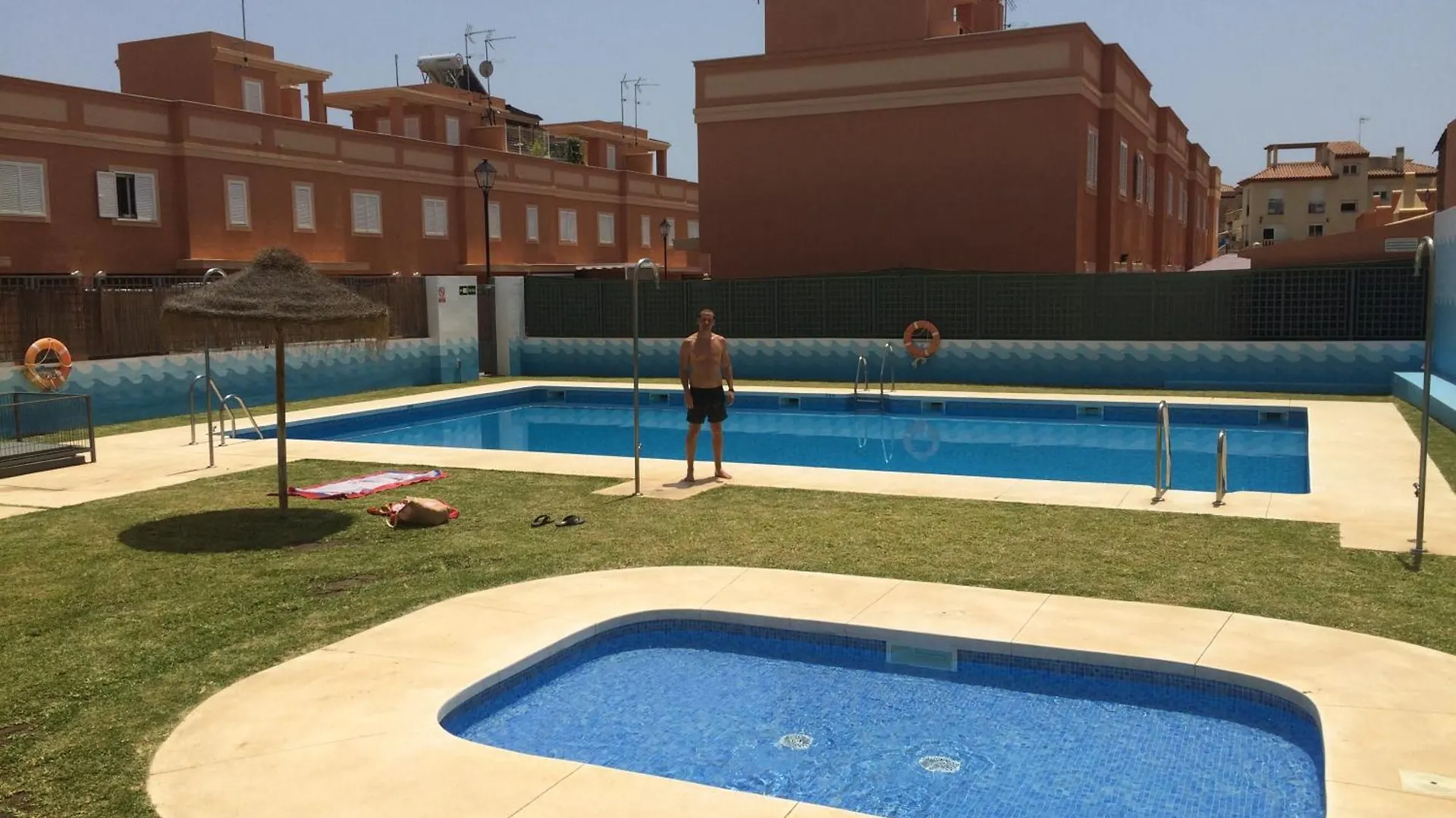 Chalet Adosado contacts